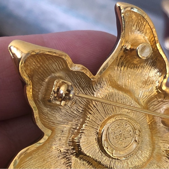 Edgar Berebi Vintage Limited Edition Enamel Trinket Box Lid Doubles As A Brooch - Picture 5 of 14